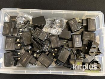 Quantity of Panasonic VSK0815K and L, AC Adaptor 5V 1.8A with UK/EU Plugs, Barrel Connector, Bulk Lot, 110-240V (various)