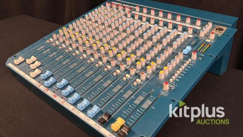 Allen & Heath MixWizard WZ&sup3; 20S 20-Channel Analog Mixer, 6 Aux Sends, LED Meters, Serial JS2407076883