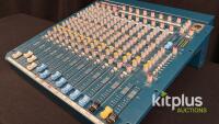 Allen & Heath MixWizard WZ&sup3; 20S 20-Channel Analog Mixer, 6 Aux Sends, LED Meters, Serial JS2407076883