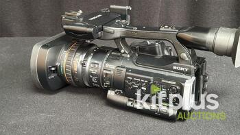Sony PMW-200 XDCAM HD422 Camcorder, 3x 1/2" Exmor CMOS, 1456 Hours, SxS, 14x Zoom, Dual XLR