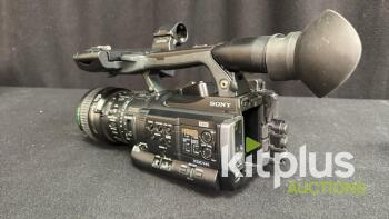 Sony PXW-X200 Professional Camcorder with 17x Zoom, Dual SxS Slots, WiFi