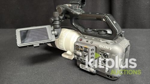 Sony FX6 Full-Frame Cinema Camera w/ Sony FE 70-200mm f/2.8 GM OSS II Lens, 291 Hours, E-mount