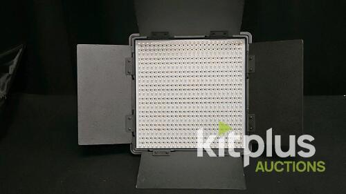 NanGuang CN-600SA LED Video Light Panel with Barn Doors and Carry Case