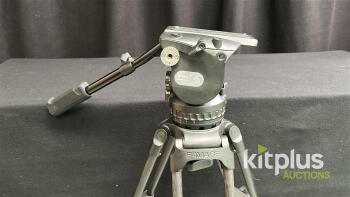 E-Image GH15 Fluid Head & GC102 Carbon Fiber Tripod System, 39.6 lb Capacity, 61.5" Max Height