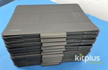 10 x Spigen ACS01031 Armoured iPad Case