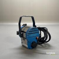 8x ARRI 300W Tungsten Fresnel - 25