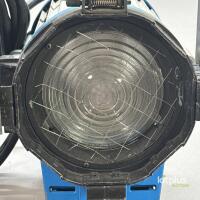 3x ARRI 1000W Tungsten Fresnel - 5