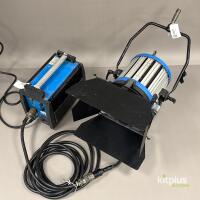 ARRI Compact 2.5K Daylight Kit with Ballast and Header Cable - 3