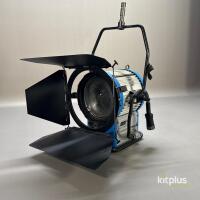 ARRI Compact 2.5K Daylight Kit with Ballast and Header Cable - 10