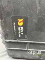 Peli 1560 Rolling Hard Case, Black, Custom Foam Insert, Trolley Handle, IP67 - 2