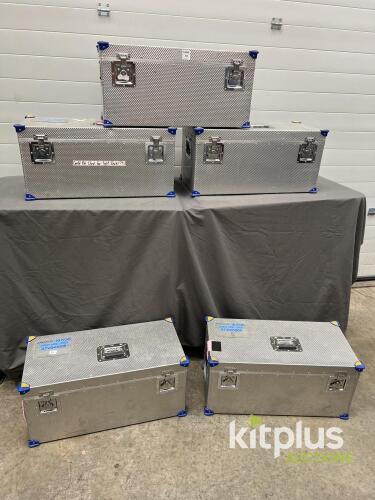 Aluminum Road Cases with Custom Foam, 32x16x14in, 39.7lbs, Stackable, Serial ATV041006