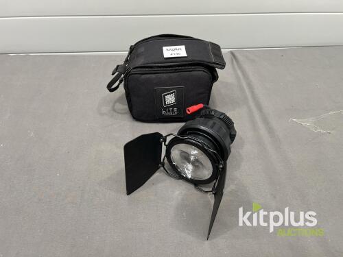 Litepanels ENG On-Camera LED Light 10-20VDC, Barndoors, Case, SN 1060105970