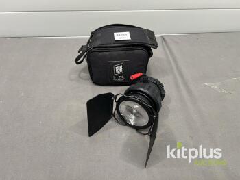 Litepanels ENG On-Camera LED Light 10-20VDC, Barndoors, Case, SN 1060105970