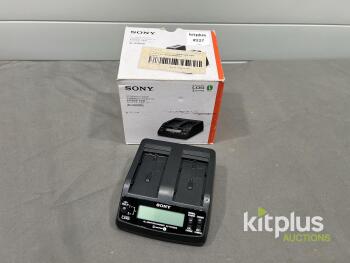 Sony AC-VQ1051D Dual Bay L-Series Li-ion Battery Charger LCD Display, 8.4V Output, Serial #15103001516