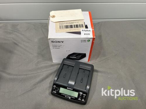 Sony AC-VQ1051D Dual Bay AC Adapter/Battery Charger for L-Series Batteries
