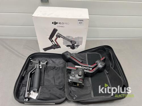 DJI RS 3 Pro Combo 3-Axis Gimbal Kit, 9.9lb Payload, Case, Battery Grip, Accessories, SN: 08PS4-22-12261