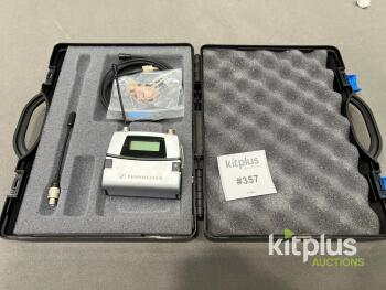 Sennheiser SK 5212-II-N-GB Wireless Bodypack Transmitter, 606-790 MHz, Lavalier Mic, Case