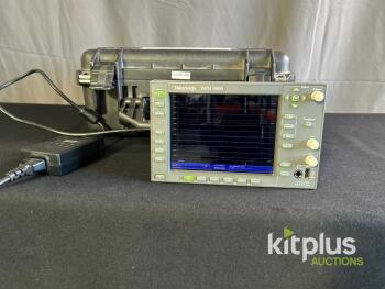 Tektronix WFM 5000 Broadcast Video Waveform Monitor, SDI/Audio, Peli Case, Serial C043914