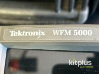 Tektronix WFM5000 Portable HD/SD-SDI Waveform Monitor with Accessories - 6
