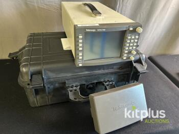 Tektronix WFM 700 Video Waveform Monitor with WFM7A Module, Serial B011020